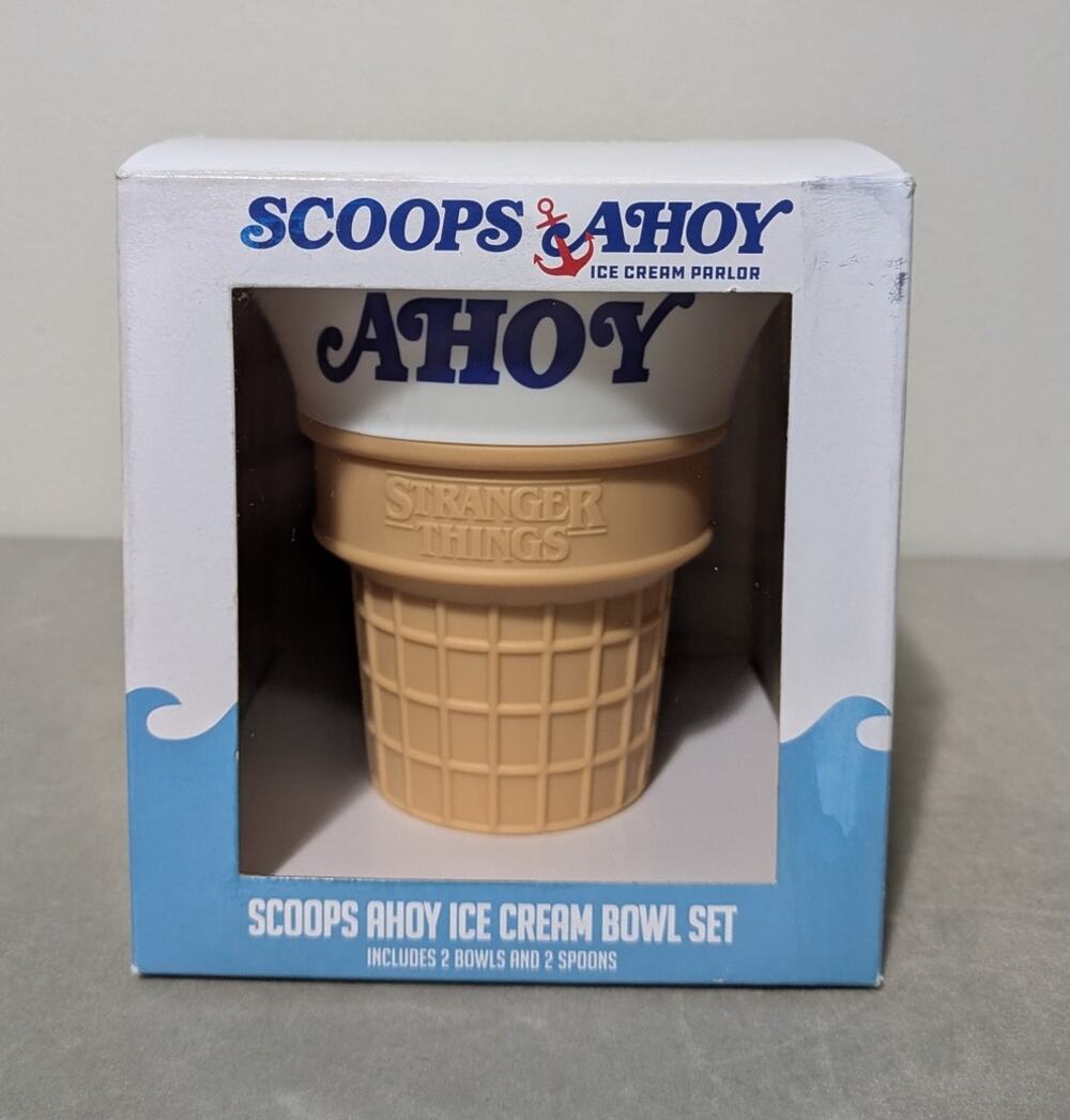 Netflix Stranger Things "Scoops Ahoy" Ice Cream Bowl Collectors Set Open Box